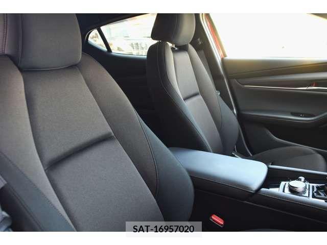 Mazda MAZDA3 2023-03 213807-5