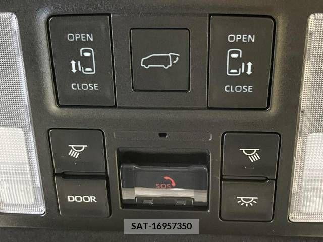 Toyota VOXY HYBRID 2022-10 289352-3