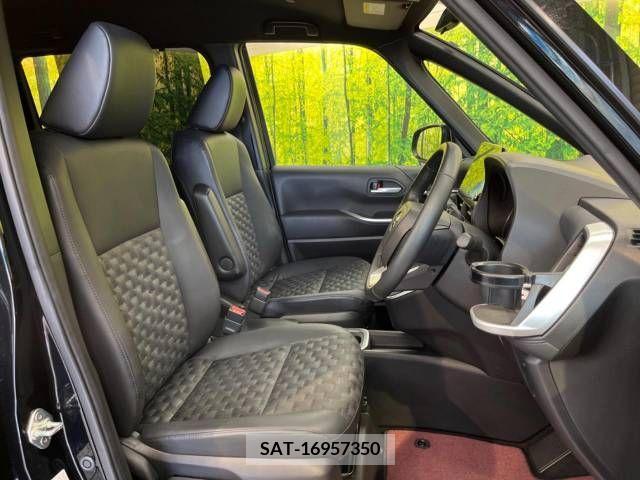 Toyota VOXY HYBRID 2022-10 289352-8