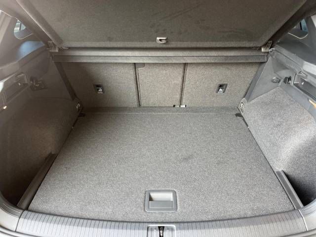 VolksWagen TIGUAN 2019-02 185456-12