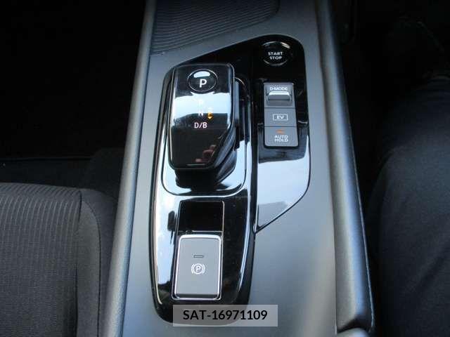 Nissan NOTE 2023-01 216744-7