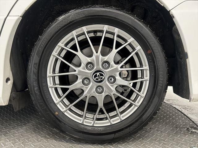 Toyota VOXY HYBRID 2016-08 193264-17