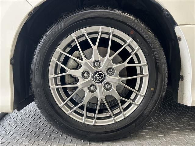 Toyota VOXY HYBRID 2016-08 193264-16