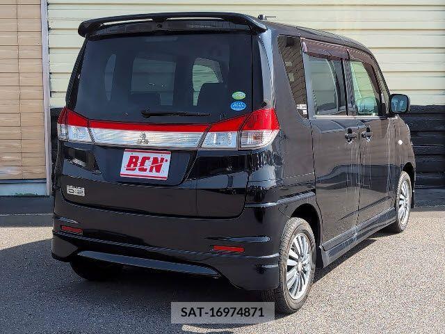 Mitsubishi DELICA D2 2011-06 219356-2