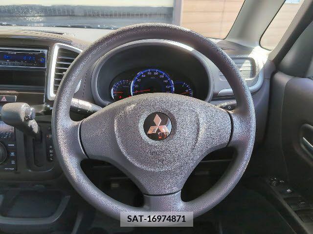 Mitsubishi DELICA D2 2011-06 219356-13