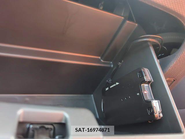 Mitsubishi DELICA D2 2011-06 219356-11