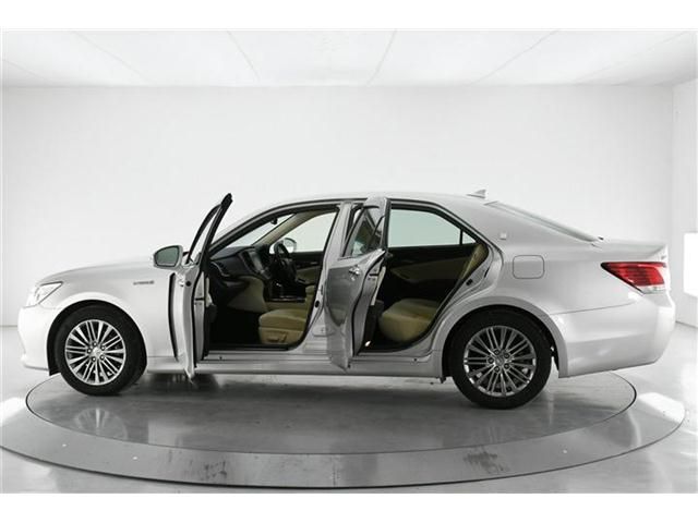Toyota CROWN SEDAN 2014-04 29265-5