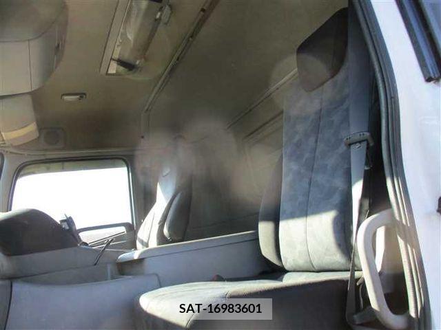 Nissan QUON 2011-03 301211-9