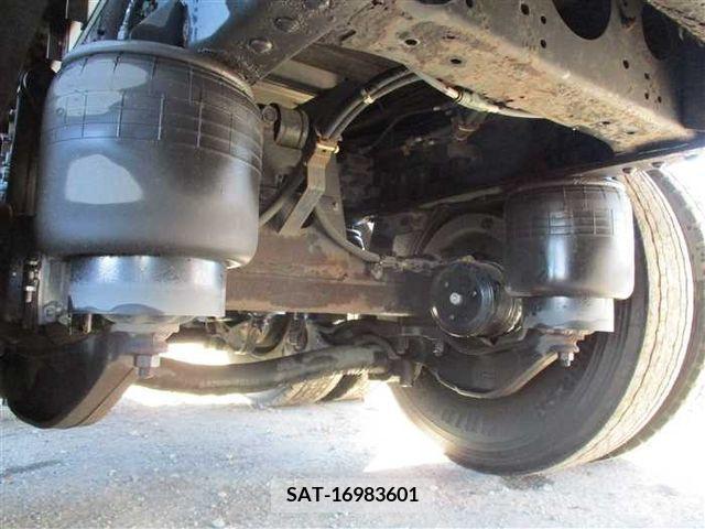 Nissan QUON 2011-03 301211-17