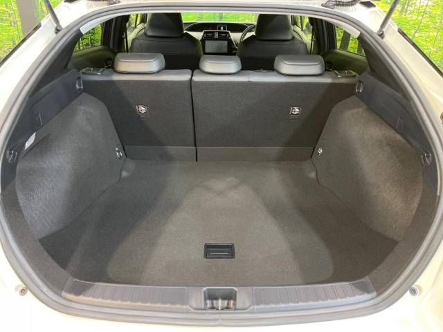 Toyota PRIUS 2016-05 183702-12