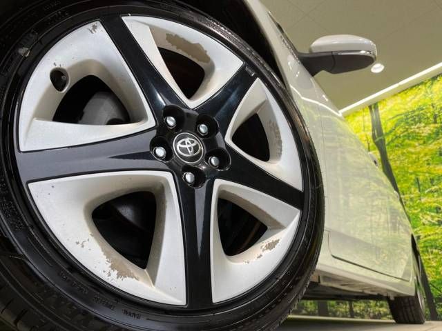 Toyota PRIUS 2016-05 183702-11