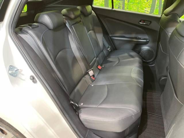 Toyota PRIUS 2016-05 183702-10