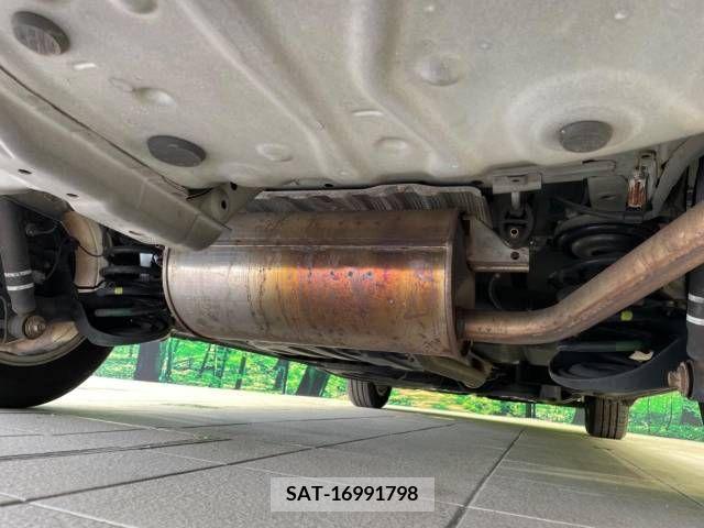 Toyota NOAH 2011-11 340544-19