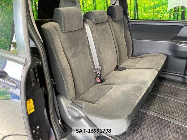 Toyota NOAH 2011-11 340544-9