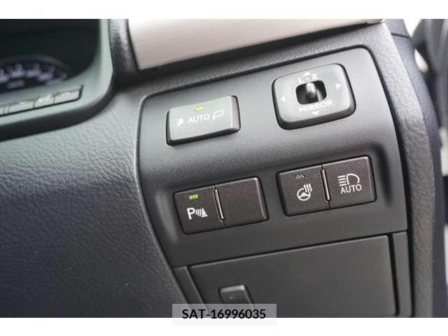 Lexus LS 2012-11 200429-13