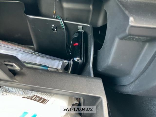 Mazda DEMIO 2011-10 390504-19