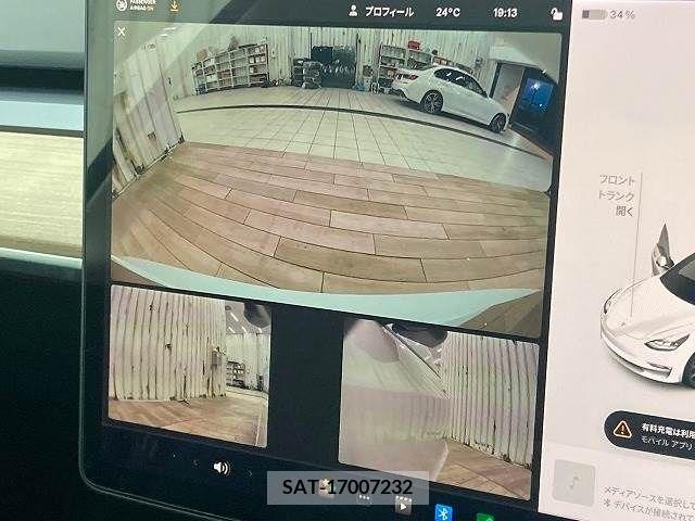 Tesla MODEL 3 2021-12 325817-3