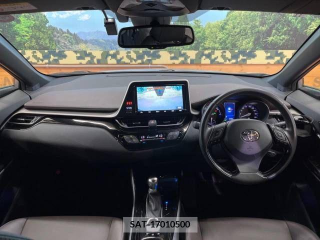 Toyota C-HR 2018-11 294921-1