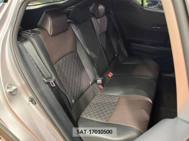 Toyota C-HR 2018-11 294921-12