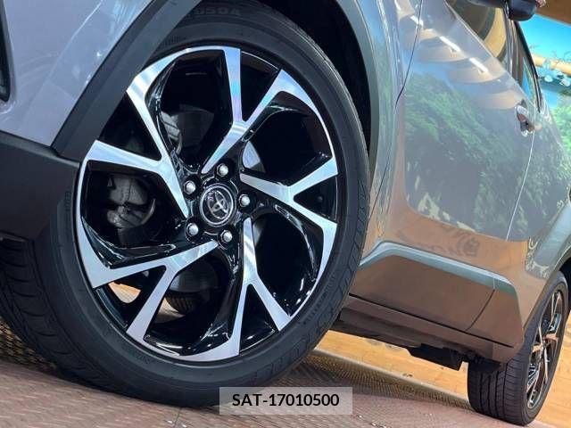 Toyota C-HR 2018-11 294921-15