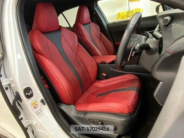 Lexus UX 2019-05 363065-9