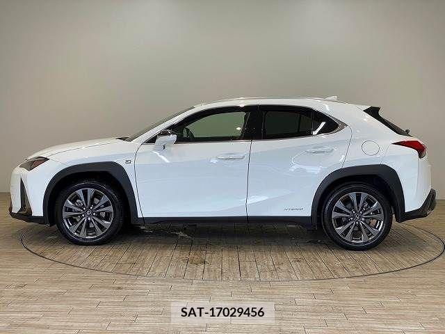 Lexus UX 2019-05 363065-16