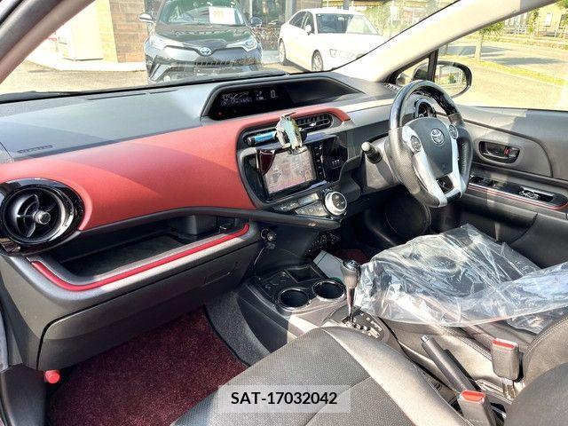Toyota AQUA 2015-05 384042-5