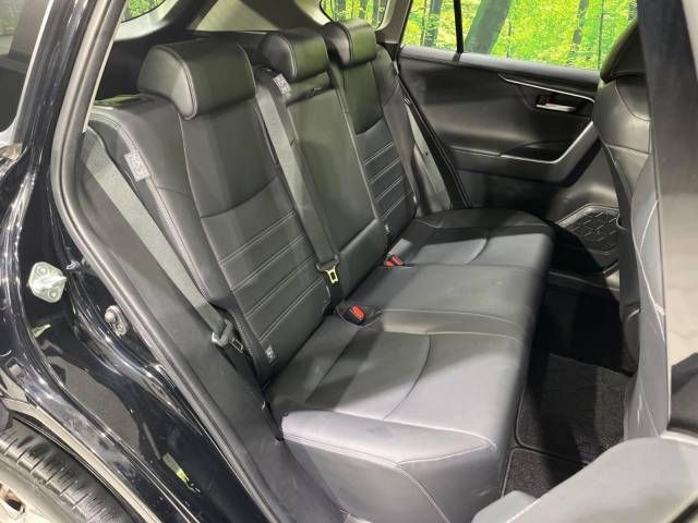 Toyota RAV4 2019-09 184558-9