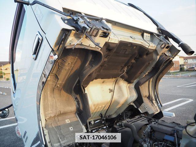 Mitsubishi CANTER 2018-03 344953-23