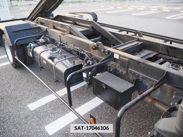 Mitsubishi CANTER 2018-03 344953-26