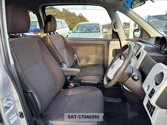 Toyota PORTE 2012-12 221820-8