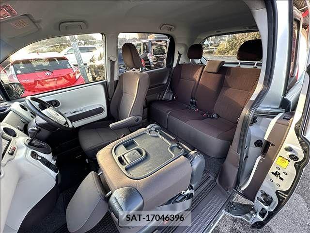 Toyota PORTE 2012-12 221820-9