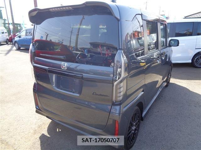 Honda N BOX CUSTOM 2022-03 307295-5