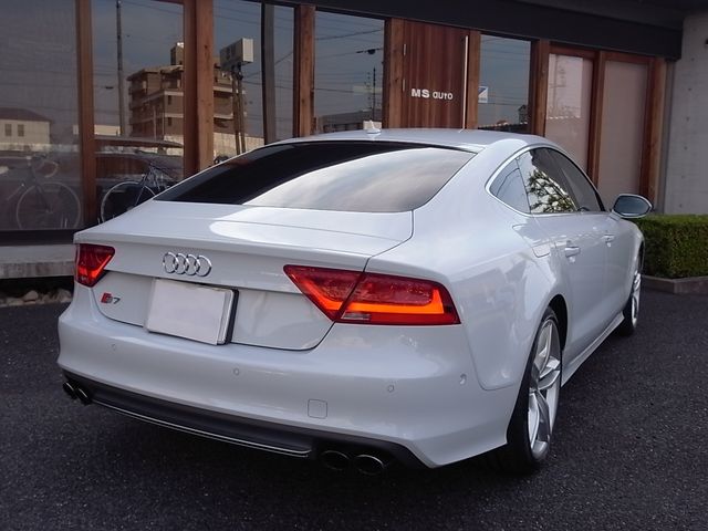 Audi S7 2014-04 4804-1