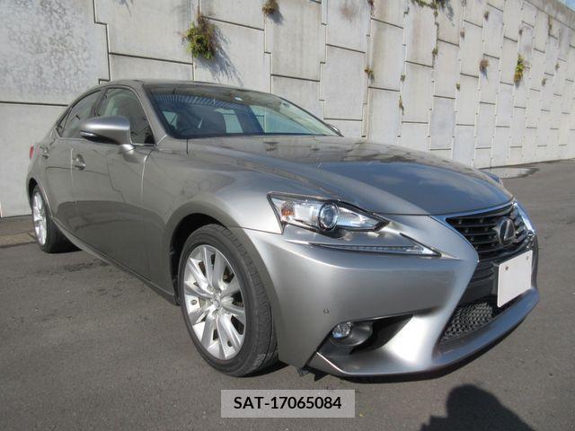 Lexus IS 2014-07 208657-5