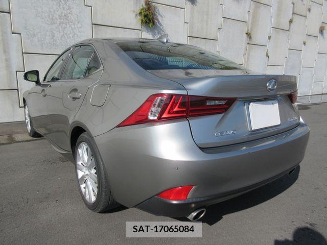 Lexus IS 2014-07 208657-2