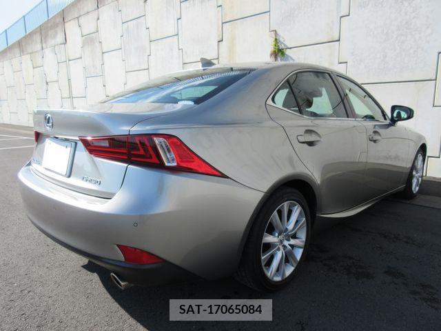 Lexus IS 2014-07 208657-13
