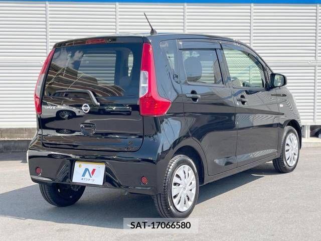 Nissan DAYZ 2017-03 323375-17