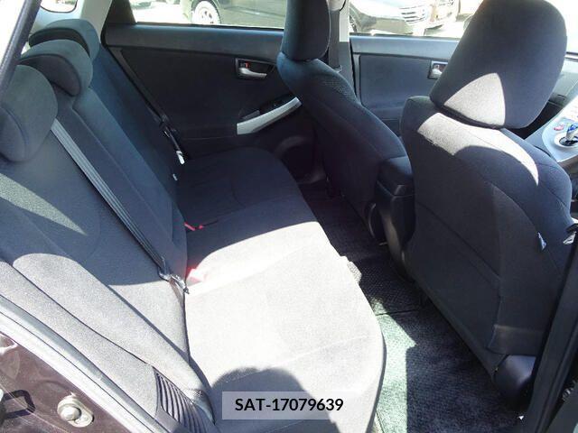Toyota PRIUS 2012-11 281762-11