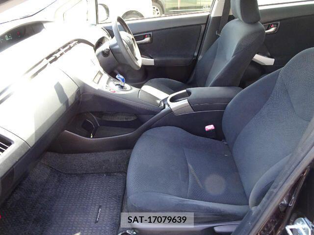 Toyota PRIUS 2012-11 281762-12