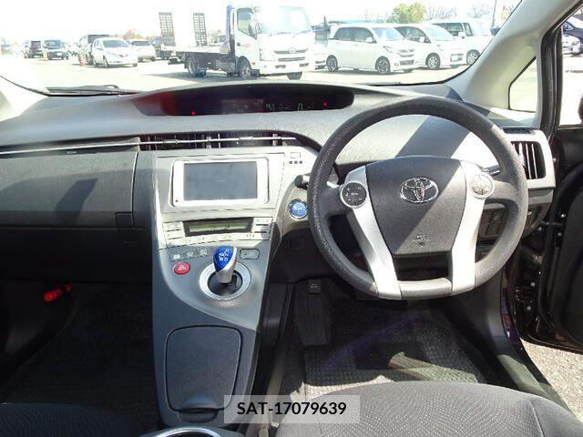 Toyota PRIUS 2012-11 281762-6