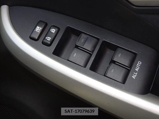 Toyota PRIUS 2012-11 281762-19