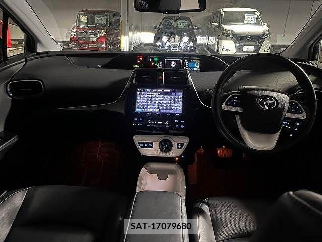 Toyota PRIUS 2016-07 322383-1