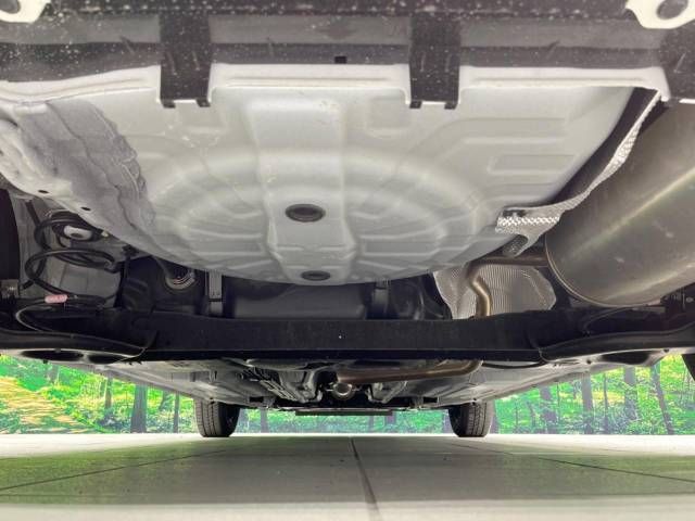 Nissan MARCH 2022-05 184897-18
