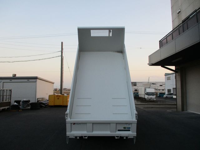 Mitsubishi CANTER 2023-07 186229-24