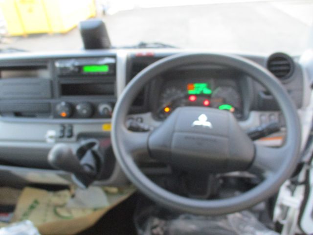 Mitsubishi CANTER 2023-07 186229-16