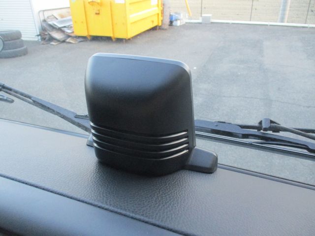 Mitsubishi CANTER 2023-07 186229-22