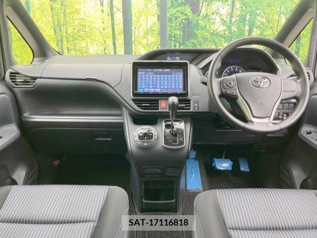 Toyota VOXY 2014-12 321419-1