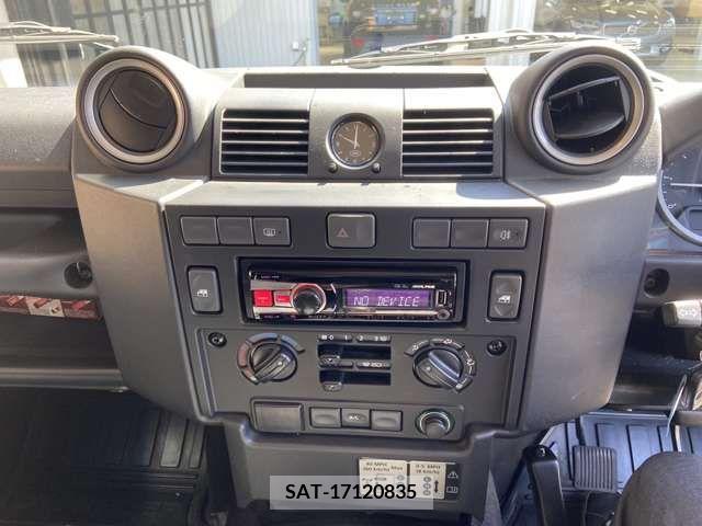 ROVER DEFENDER 2016-04 216088-13
