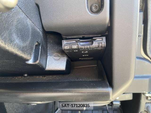 ROVER DEFENDER 2016-04 216088-15